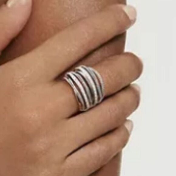 The Moderne Statement band ring in 925 and cubic zirconia - Picture 7 of 9